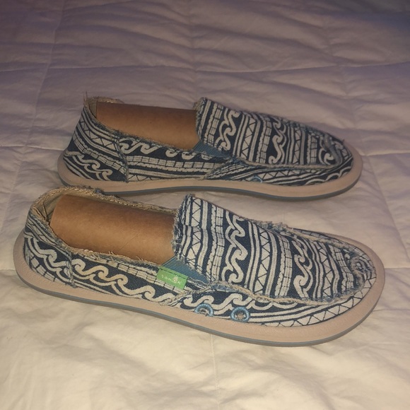 SANUK Loafers Ocean Sidewalk Surfers Sz. 3 Youth Kids or 5 Women’s or Girls - Picture 2 of 7